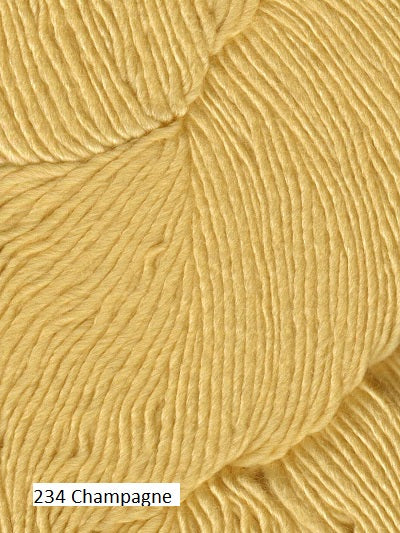 Nuble Yarn from Aracunia. Color #234 Champagne