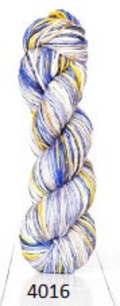 Uneek Worsted form Urth Yarns. Color #4016