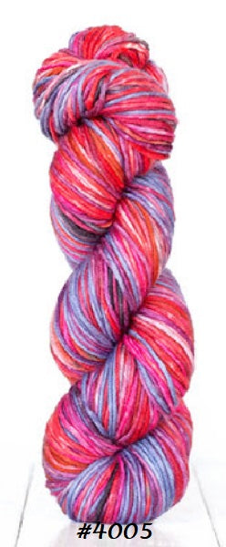 Uneek Worsted Yarn from Urth Yarns, in color #4005