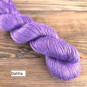 Reywa Fivers Bloom Yarn in Dahlia.