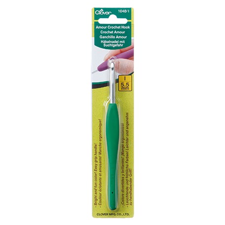 Clover Amour Crochet Hook in size I.  #1048I